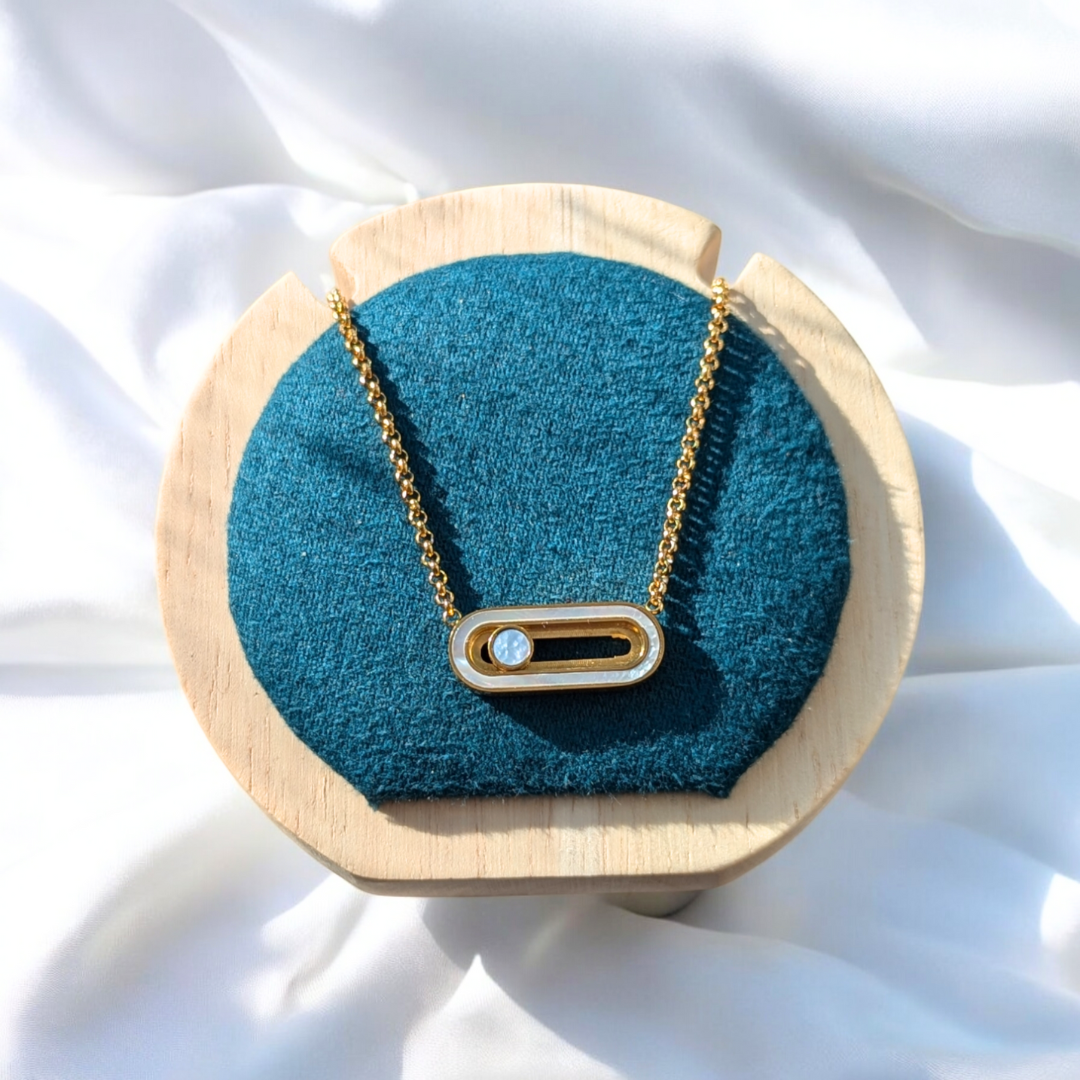 Sandra | Gold (18K) Plated Sliding Ball Paperclip Uno Geometric Pendant Waterproof Necklace