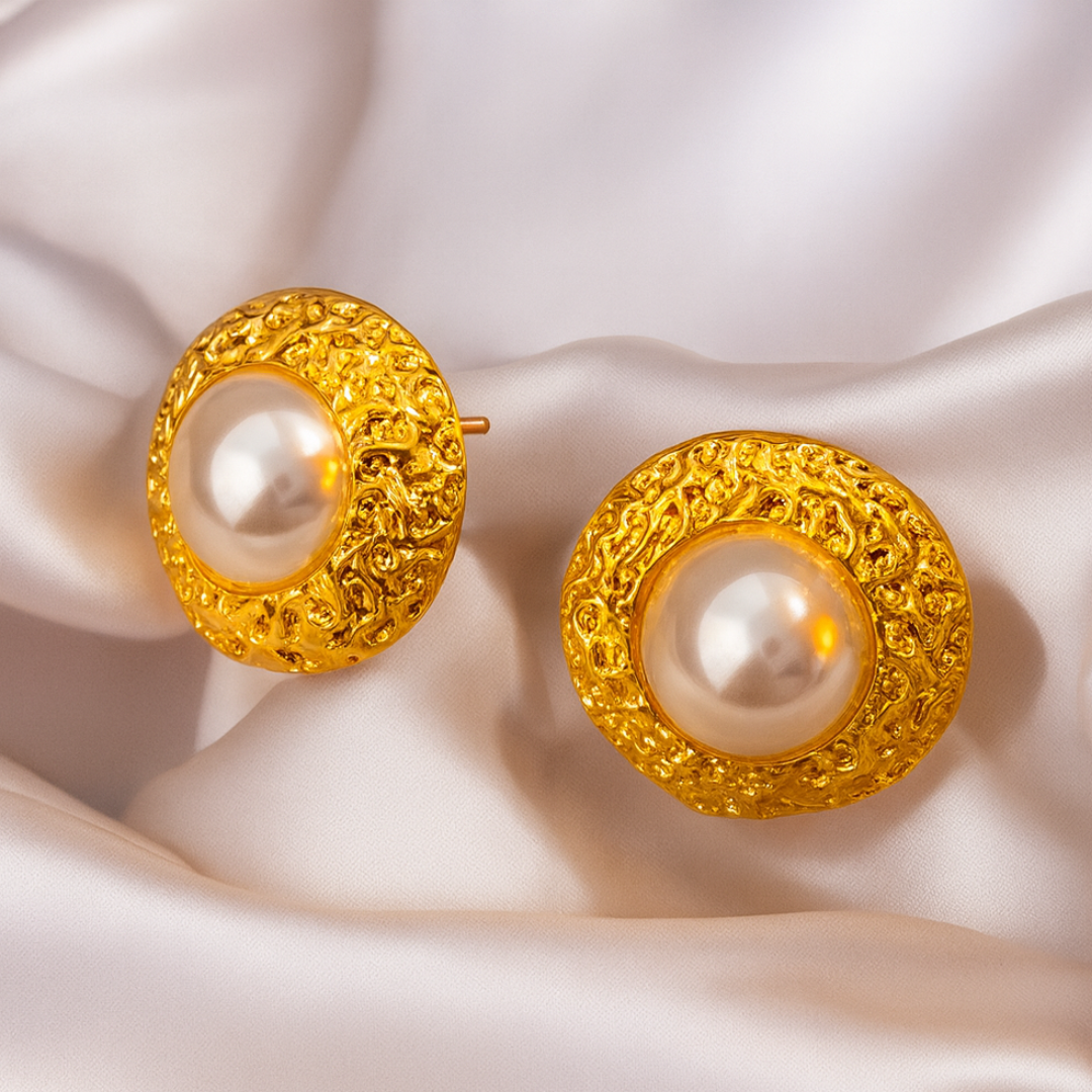 Nerina | 18K Gold Plated Pearl Round Nest Stud Waterproof Earrings