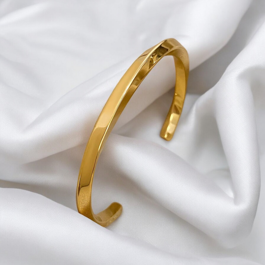 Serena | Gold Plated Geometric Twisted Irregular Bracelet Bangle