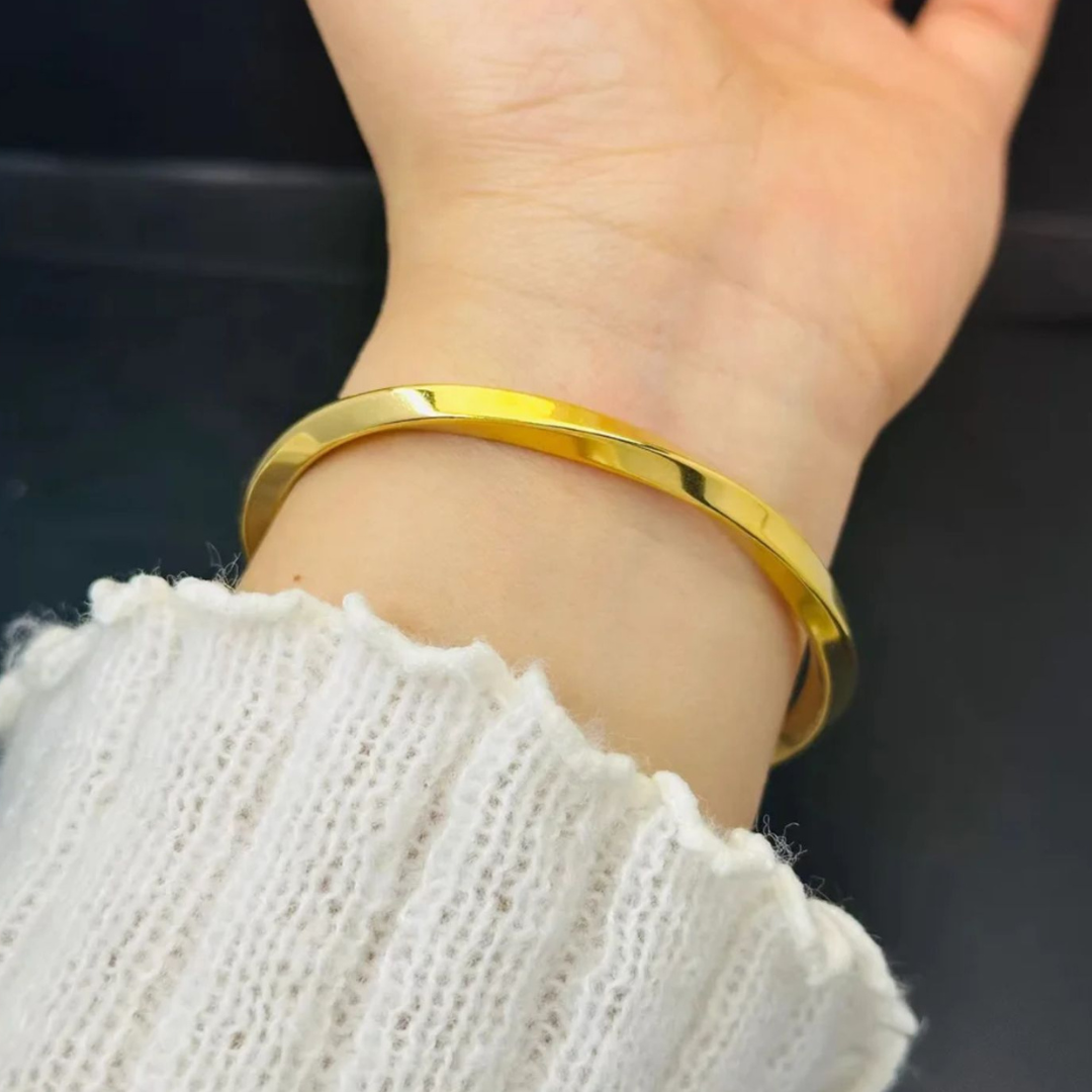Serena | Gold Plated Geometric Twisted Irregular Bracelet Bangle