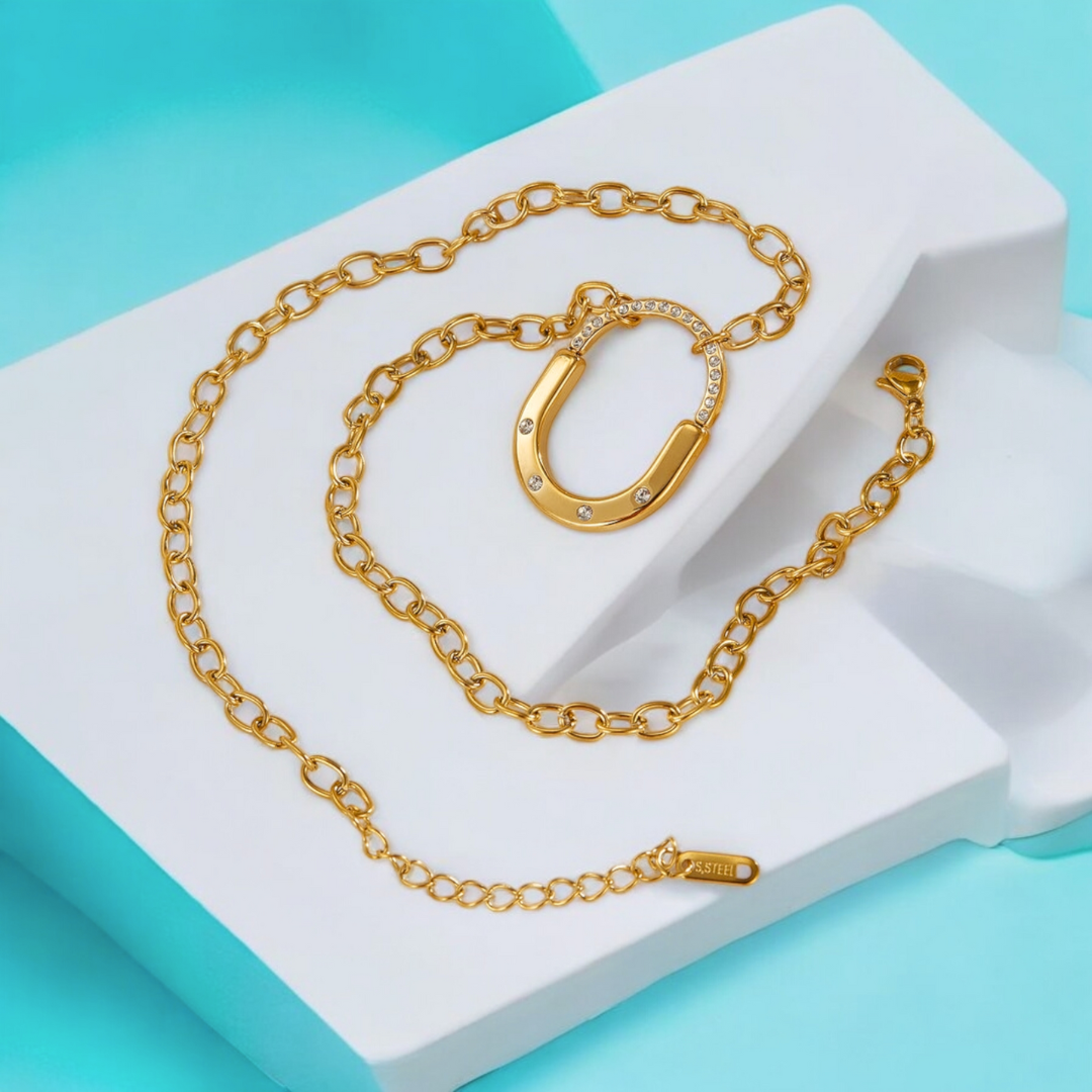 Avielle | Gold Plated Lock Pendant Necklace with Zircon Link Chain