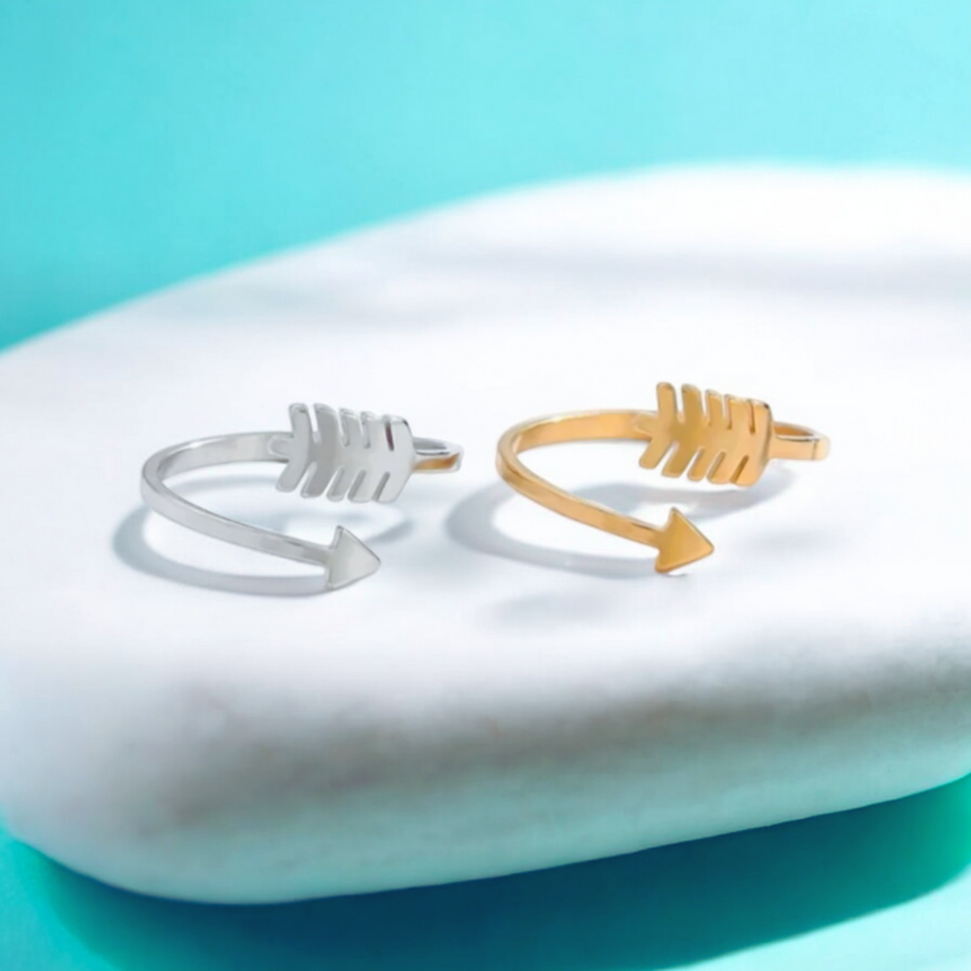 Donna | Gold Plated Arrow Resizable Ring