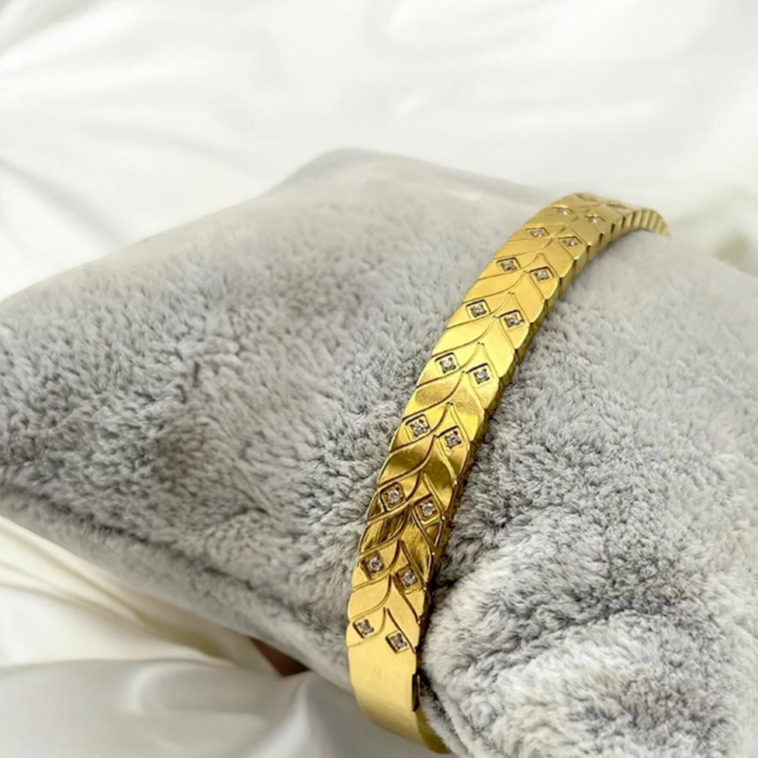 Irene | Gold Plated Leaf Pattern Zircon Cuff Bracelet Bangle
