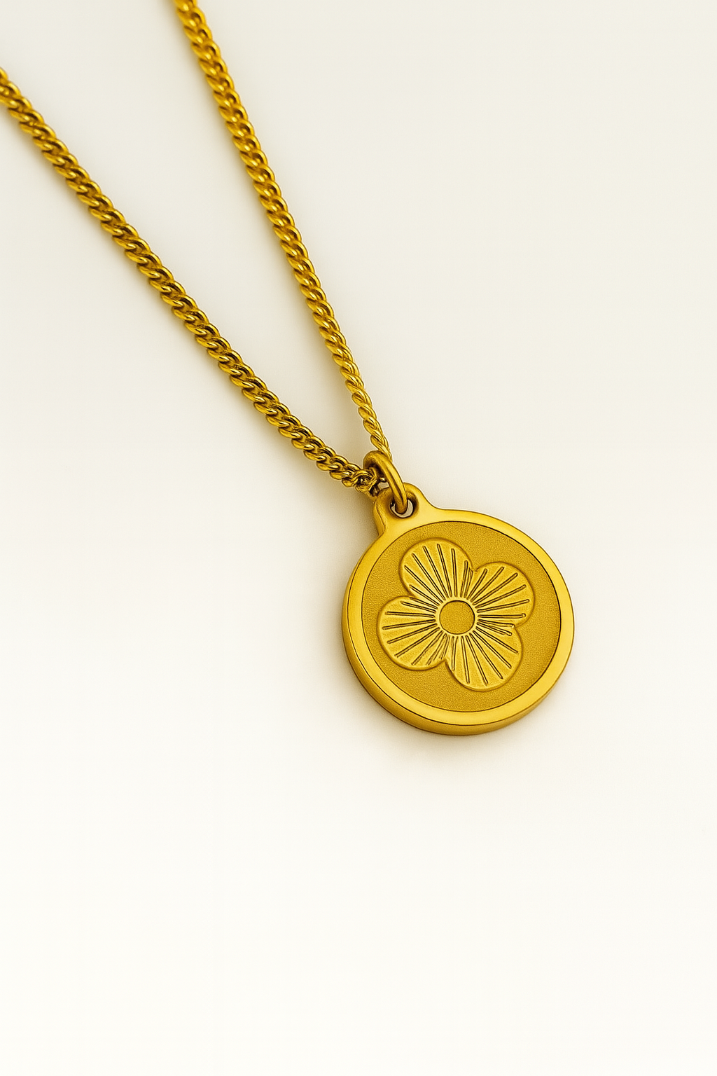Elizabeth | Clover Coin Pendant Necklace - 18K Gold Plated Four-Leaf Waterproof Chain