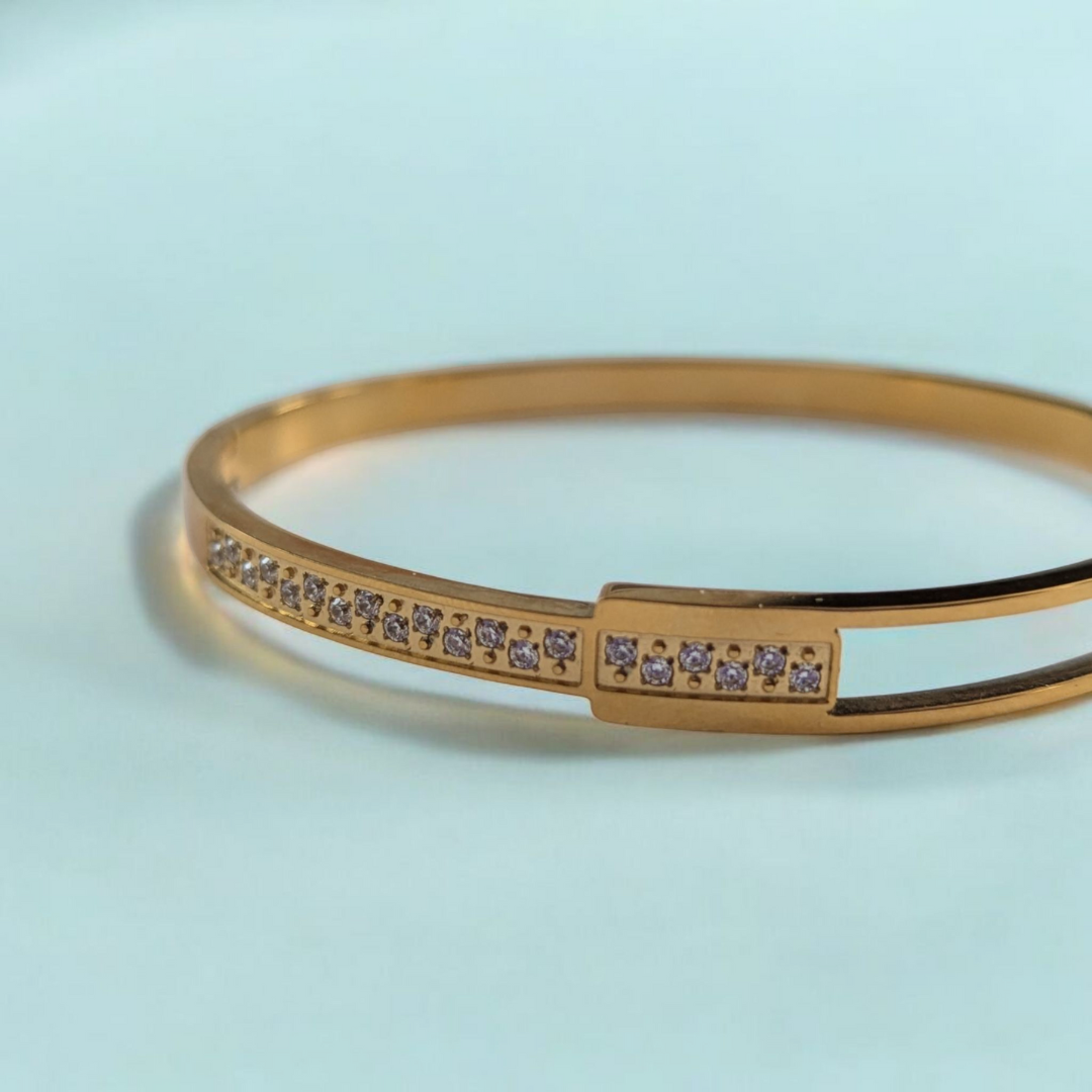 Carina | Gold-Plated Zircon Embedded Hollow Cuff Bangle