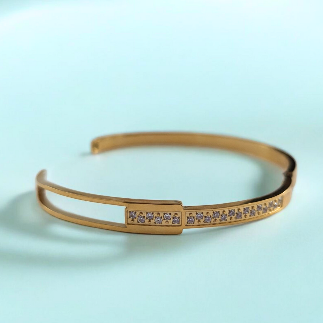 Carina | Gold-Plated Zircon Embedded Hollow Cuff Bangle