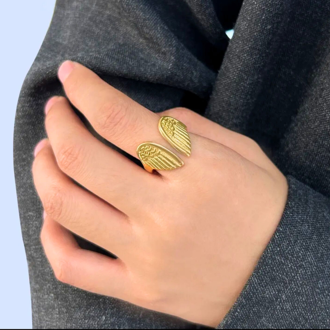 Juniper | Gold-Plated Angel Wings Resizable Ring