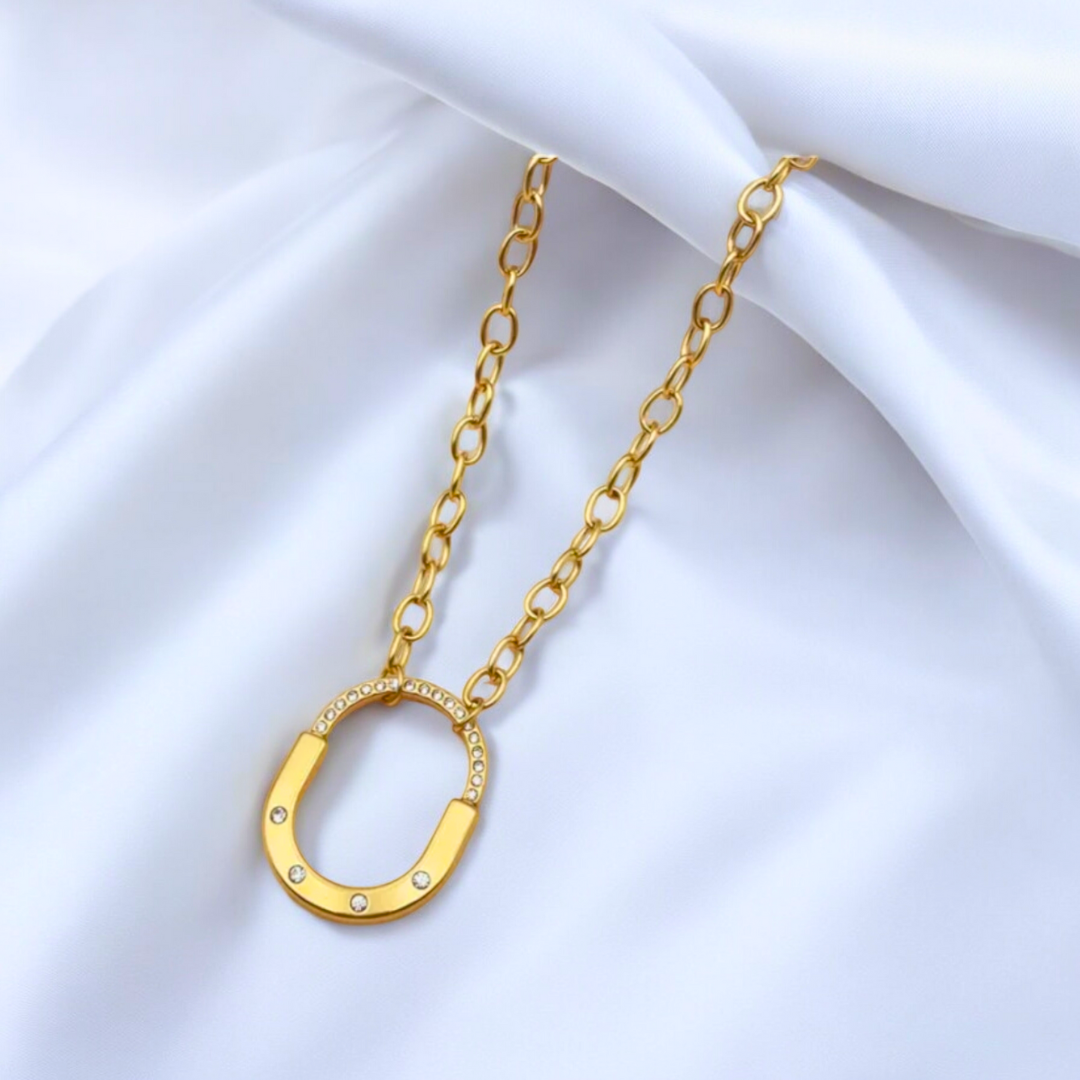 shower proof jewellery gym proof jeweller jewellery for sensitive skin (stainless steel benefit) can you wear gold plated jewellery in shower gold plated jewellery that doesn't tarnish jooelri London jewellery Abbott Lyon alternative D Louise waterproof jewellery review PRYA jewellery quality best waterproof jewellery UK luxury waterproof jewellery