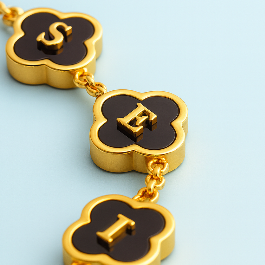 Personalised Clover Name Necklace, 18K Gold Plated Four-Leaf Pendant Waterproof