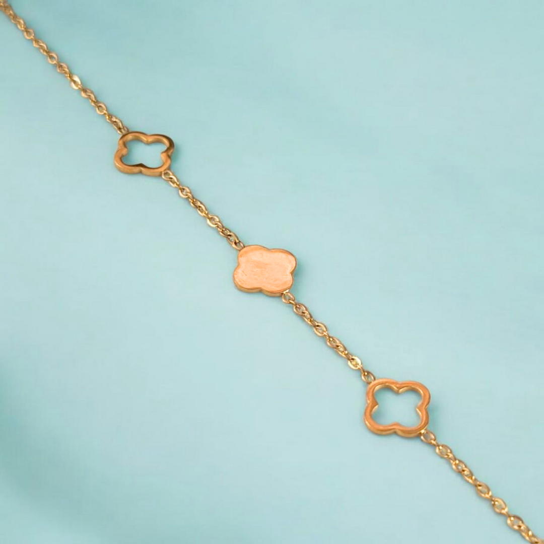 Elexia | Gold-Plated Four-Leaf Clover Pendant Necklace