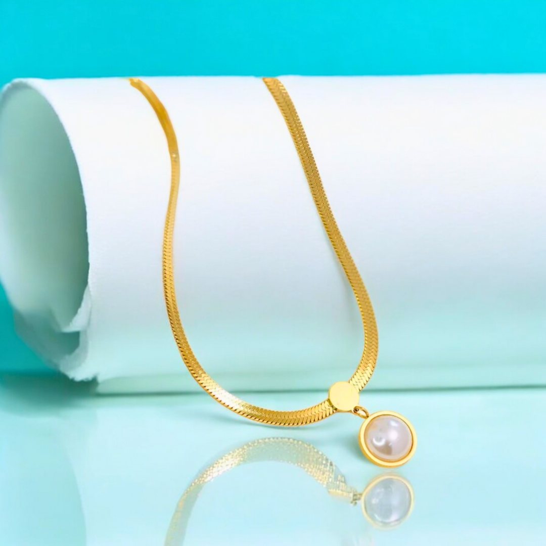 shower proof jewellery gym proof jeweller jewellery for sensitive skin (stainless steel benefit) can you wear gold plated jewellery in shower gold plated jewellery that doesn't tarnish jooelri London jewellery Abbott Lyon alternative D Louise waterproof jewellery review PRYA jewellery quality best waterproof jewellery UK luxury waterproof jewellery