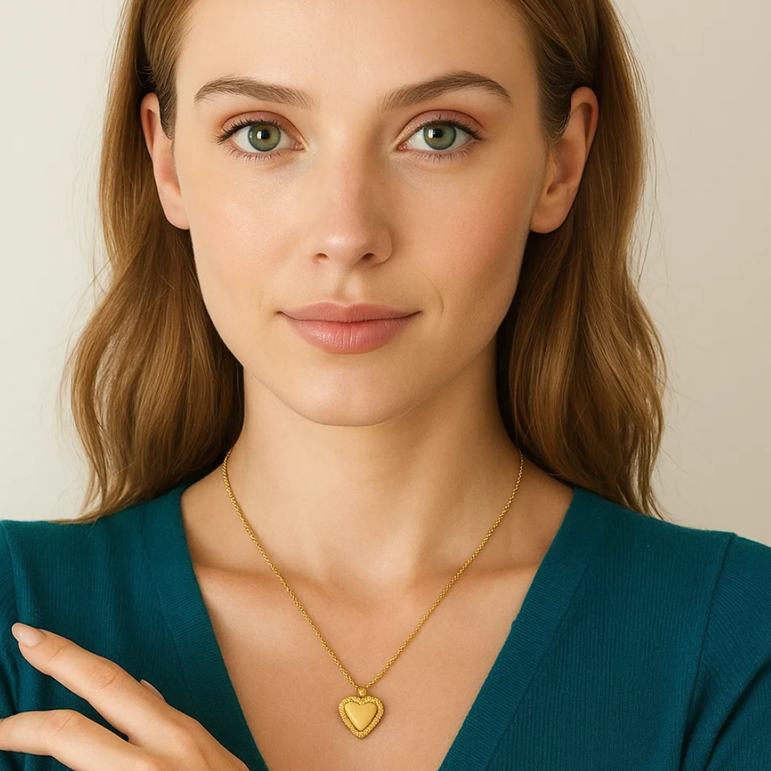 Cassidy | Gold (18K) Plated Solid Love Heart Pendant Waterproof Necklace