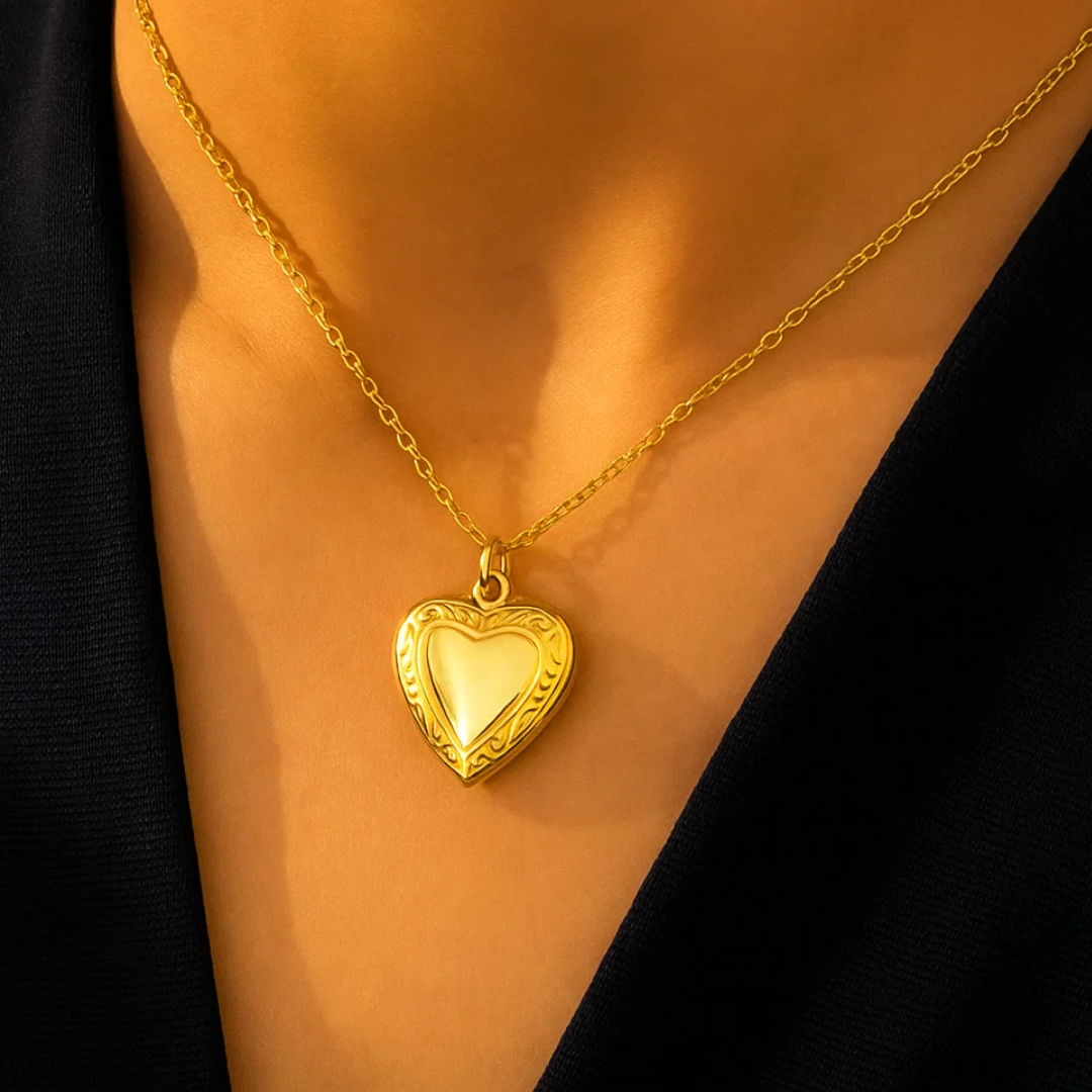Raven | Gold (18K) Plated Heart Photo Frame Locket Pendant Waterproof Necklace/Christmas Gift