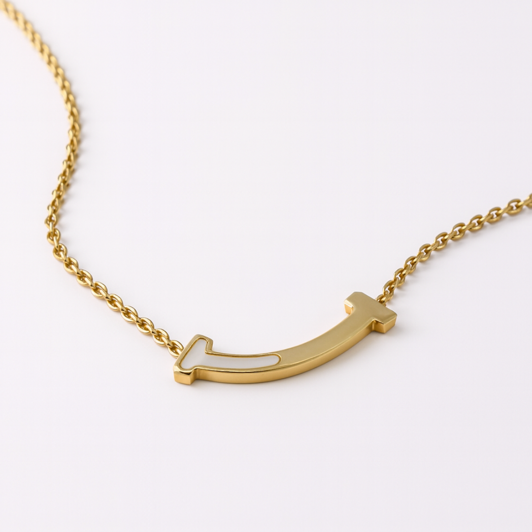 Monica | 18K Gold Plated T-Smile Pendant Waterproof Necklace with Shell