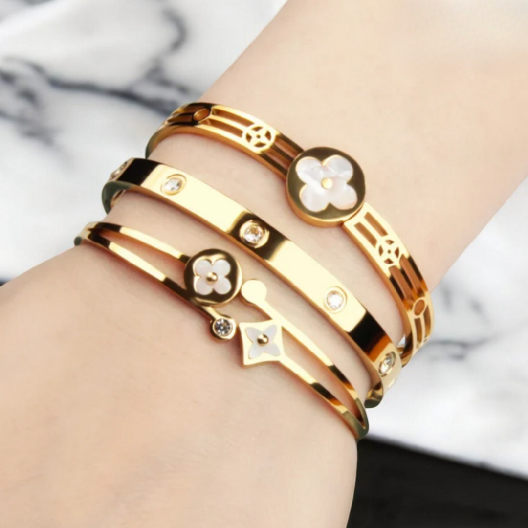 Meryll | Gold Plated Shell Filled Four-Leaf Clover Bangle Bracelet