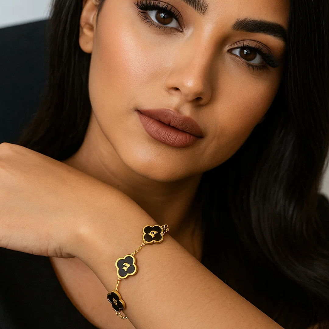 Khiara Clover Bracelet - Personalised Onyx Clover Name Bracelet