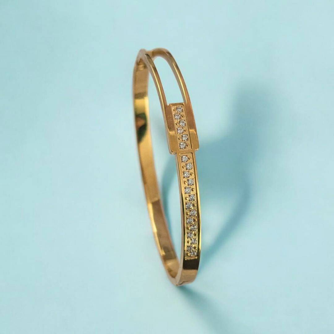 Carina | Gold-Plated Zircon Embedded Hollow Cuff Bangle