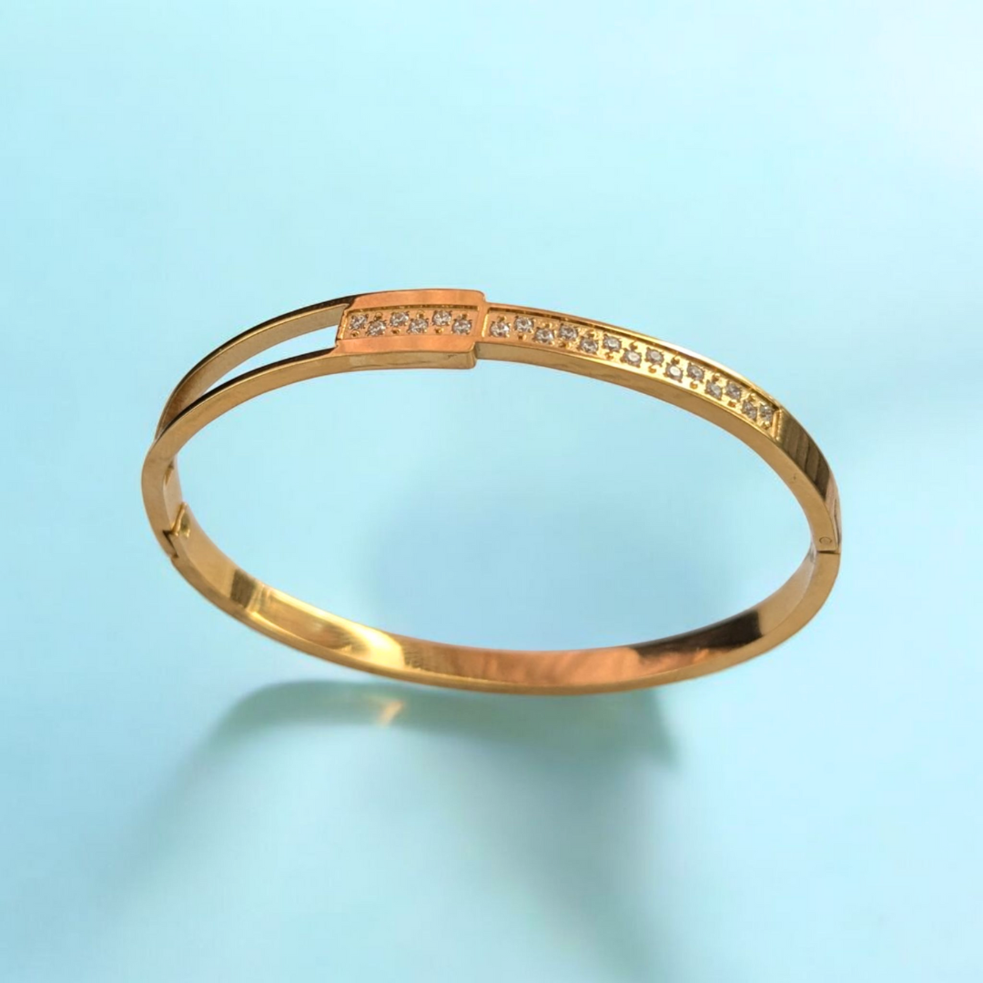 Carina | Gold-Plated Zircon Embedded Hollow Cuff Bangle