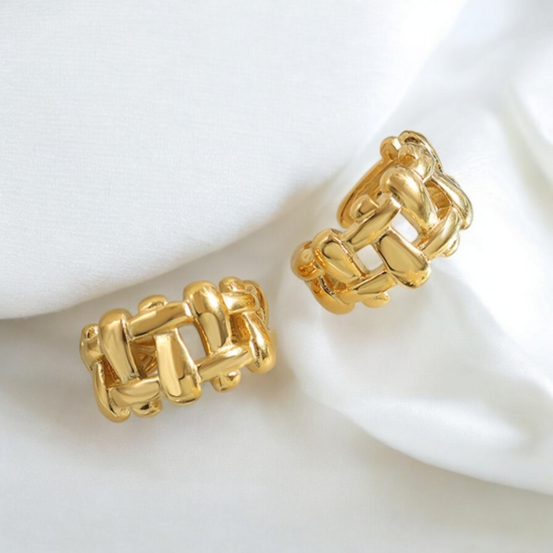 Martina | Gold Plated Irregular Knit Cuff Resizable Ring