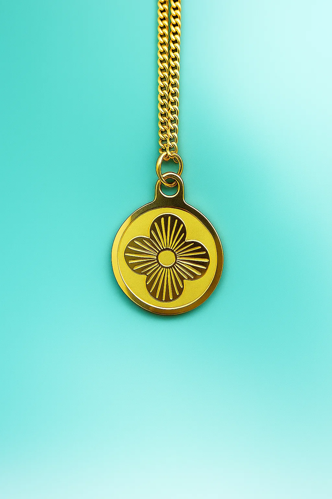 Elizabeth | Clover Coin Pendant Necklace - 18K Gold Plated Four-Leaf Waterproof Chain