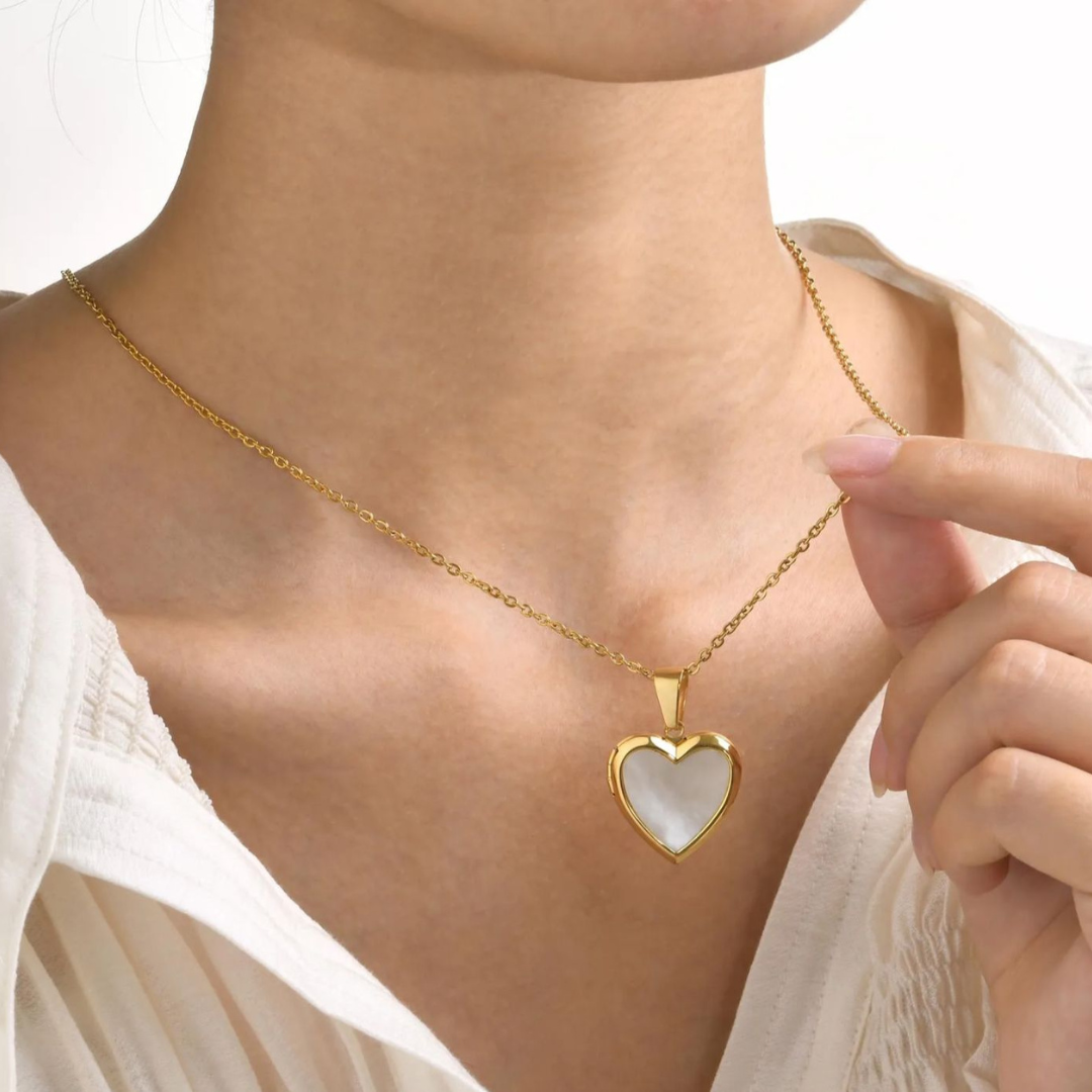 Rochelle | Gold (18K) Plated Heart Photo Frame Locket Pendant Waterproof Necklace