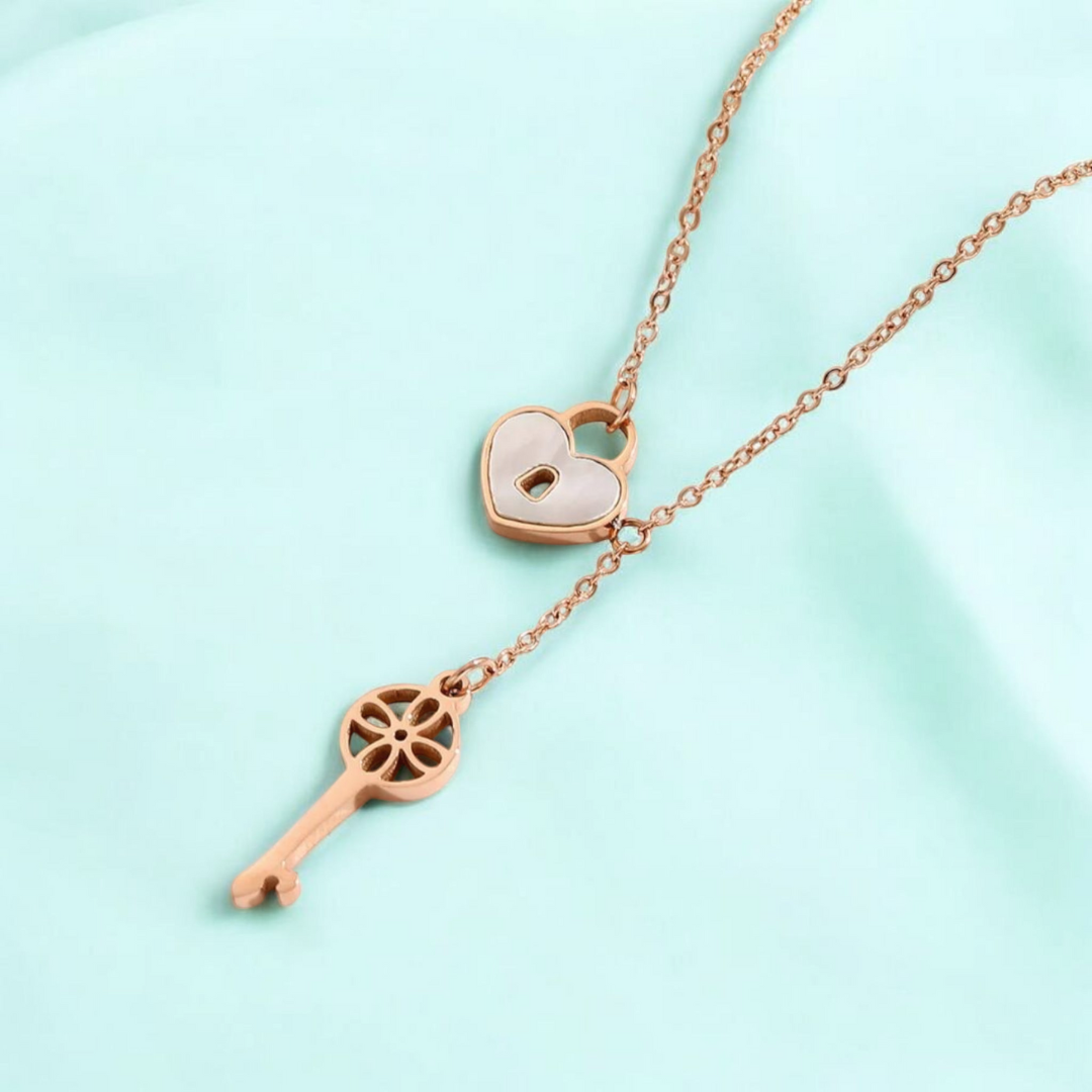 Daria | Gold (18K) Plated Heart Lock and Key Waterproof Necklace
