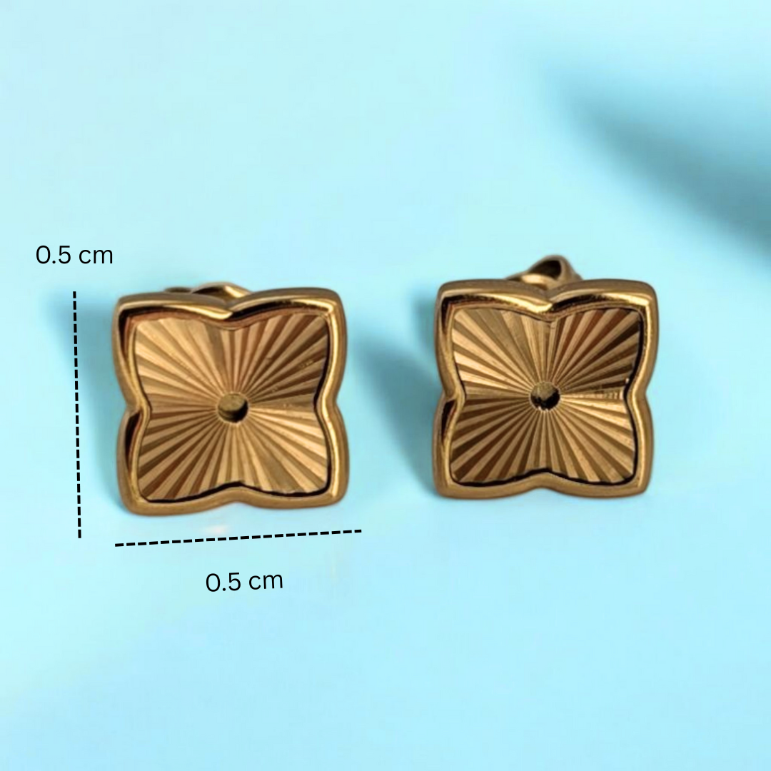 Lara | Gold (18K) Plated Four-Leaf Clover Flower Waterproof Stud Earrings