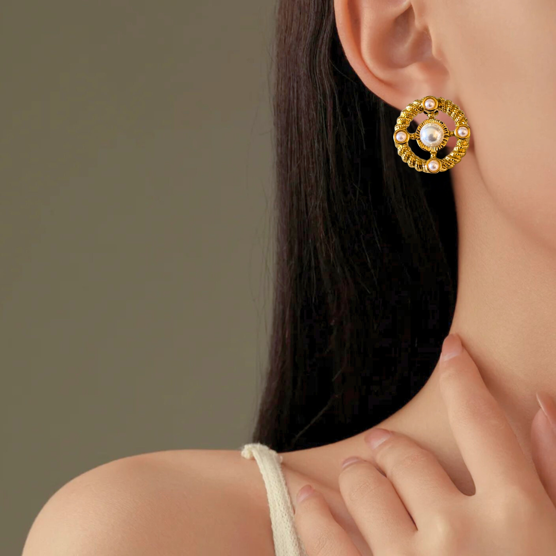 Paula | Gold (18K) Plated Round Pearl Stud Earrings