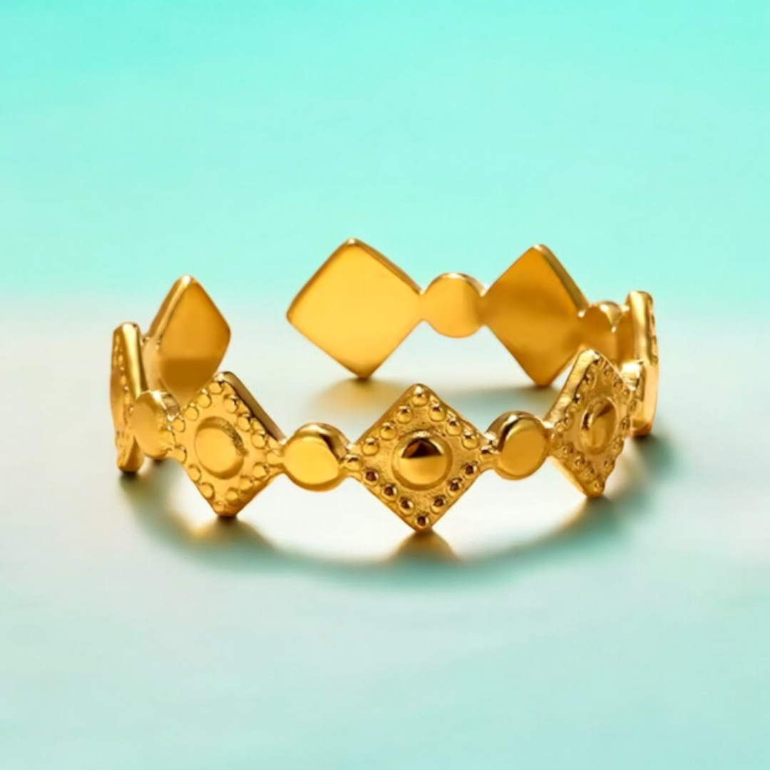 Poppy | Gold Plated Rhombus Resizable Ring