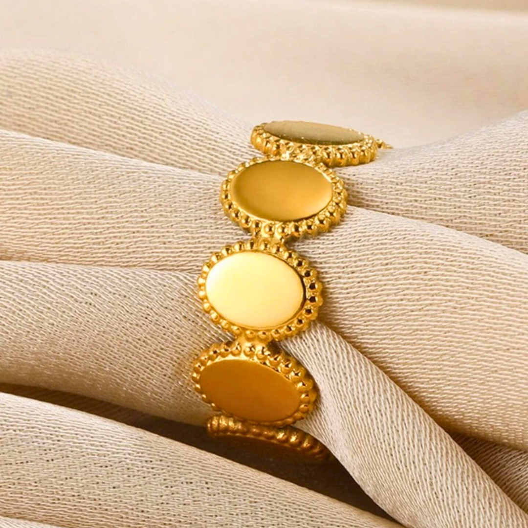 Justine | Gold-Plated Vintage Resizable Oval Ring