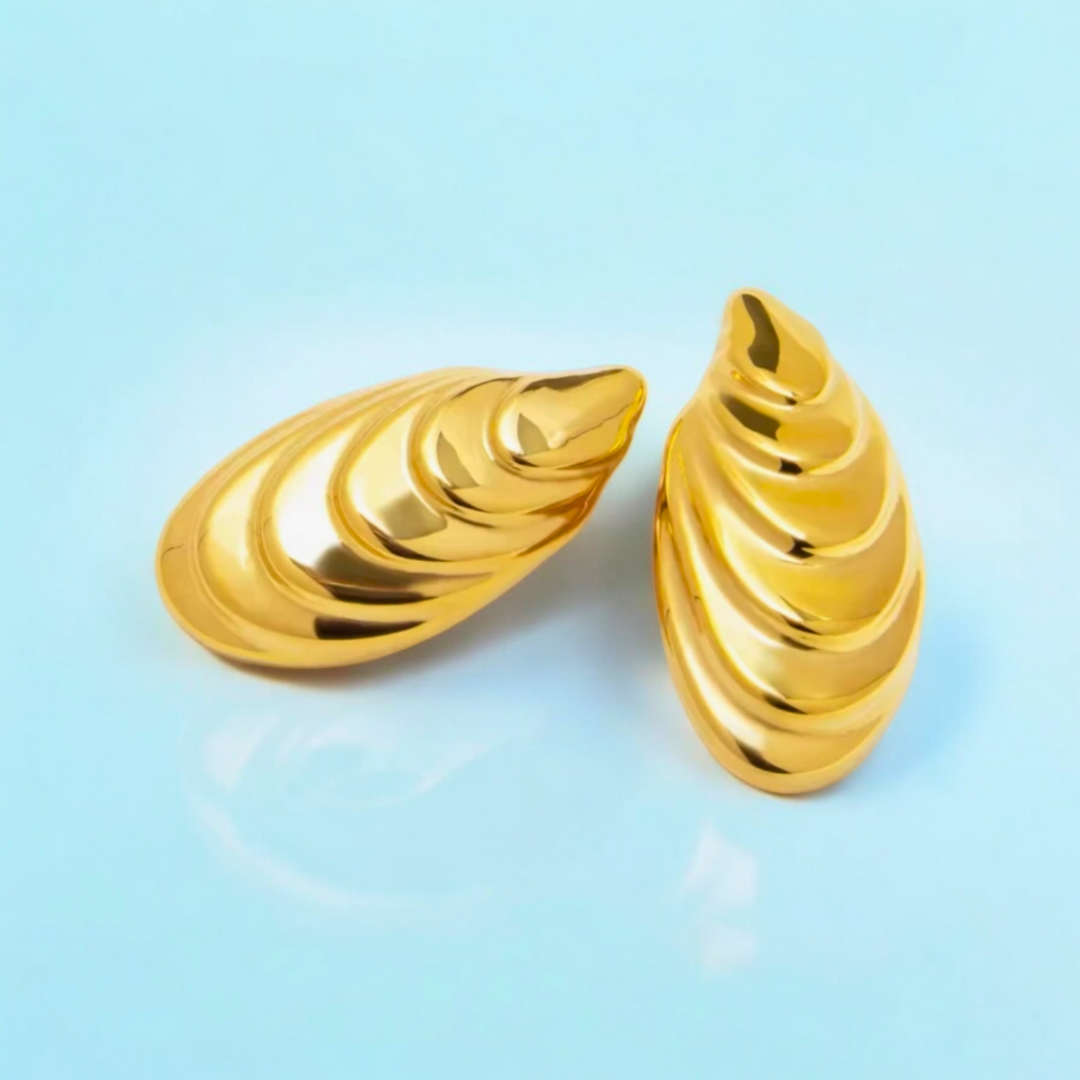 Vaylise | Gold Plated Shell Shaped Chunky Vintage Drop Earrings