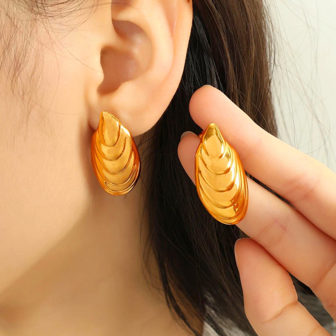 Vaylise | Gold Plated Shell Shaped Chunky Vintage Drop Earrings
