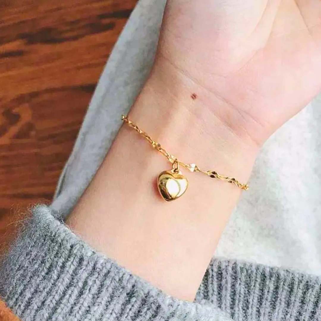 Zeta | Gold Plated Solid Love Heart Charm Bracelet