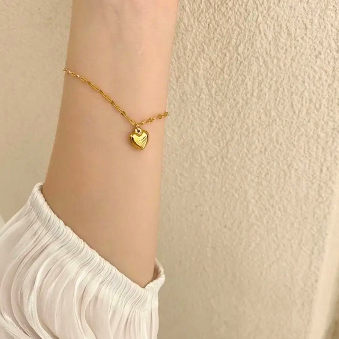 Zeta | Gold Plated Solid Love Heart Charm Bracelet
