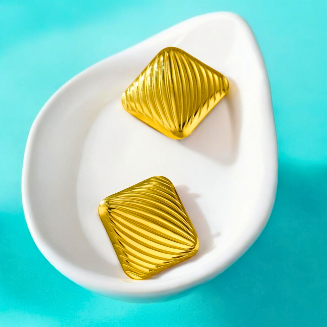 Orielle | Gold-Plated Vintage Ribbed Square Stud Earrings