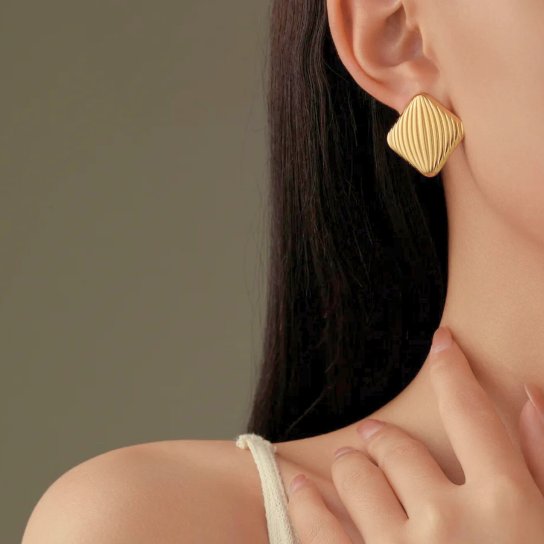 Orielle | Gold-Plated Vintage Ribbed Square Stud Earrings
