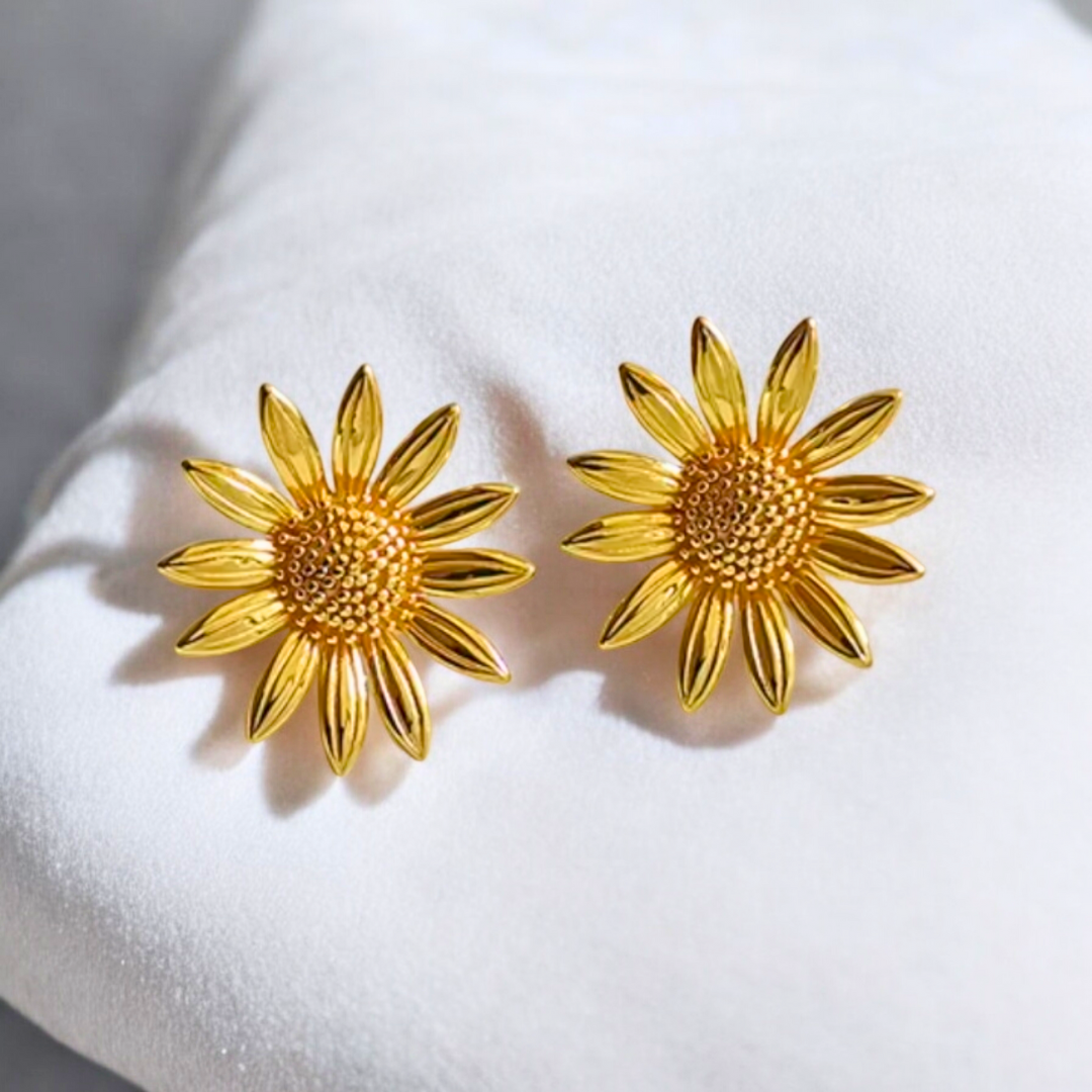 Gianna | Gold-Plated Sunflower Stud Earrings