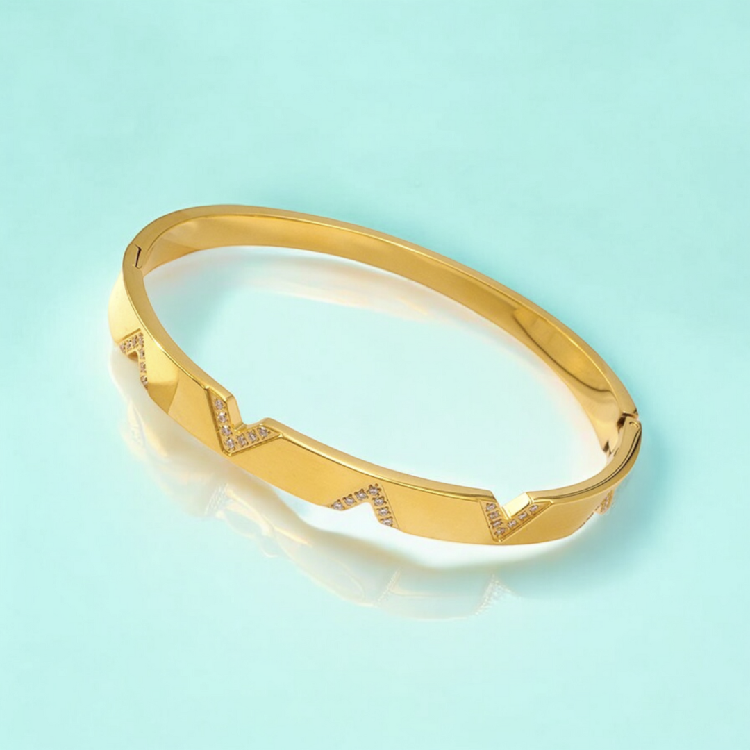 Vida | V-Cut Gold Plated Bracelet Bangle with Zircons
