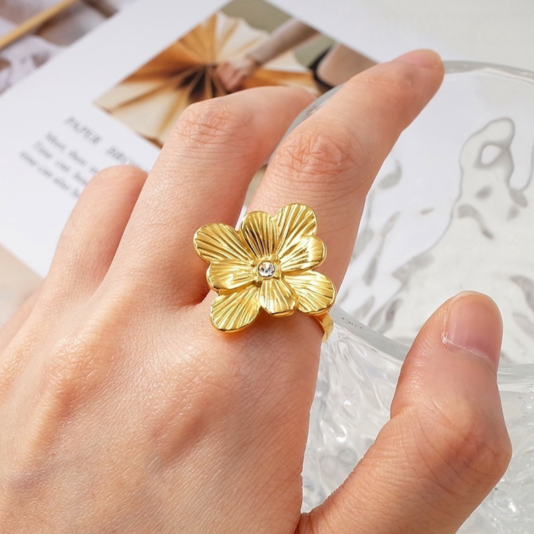 Gabriella | Gold-Plated Vintage Chunky Flower Floral Resizable Ring