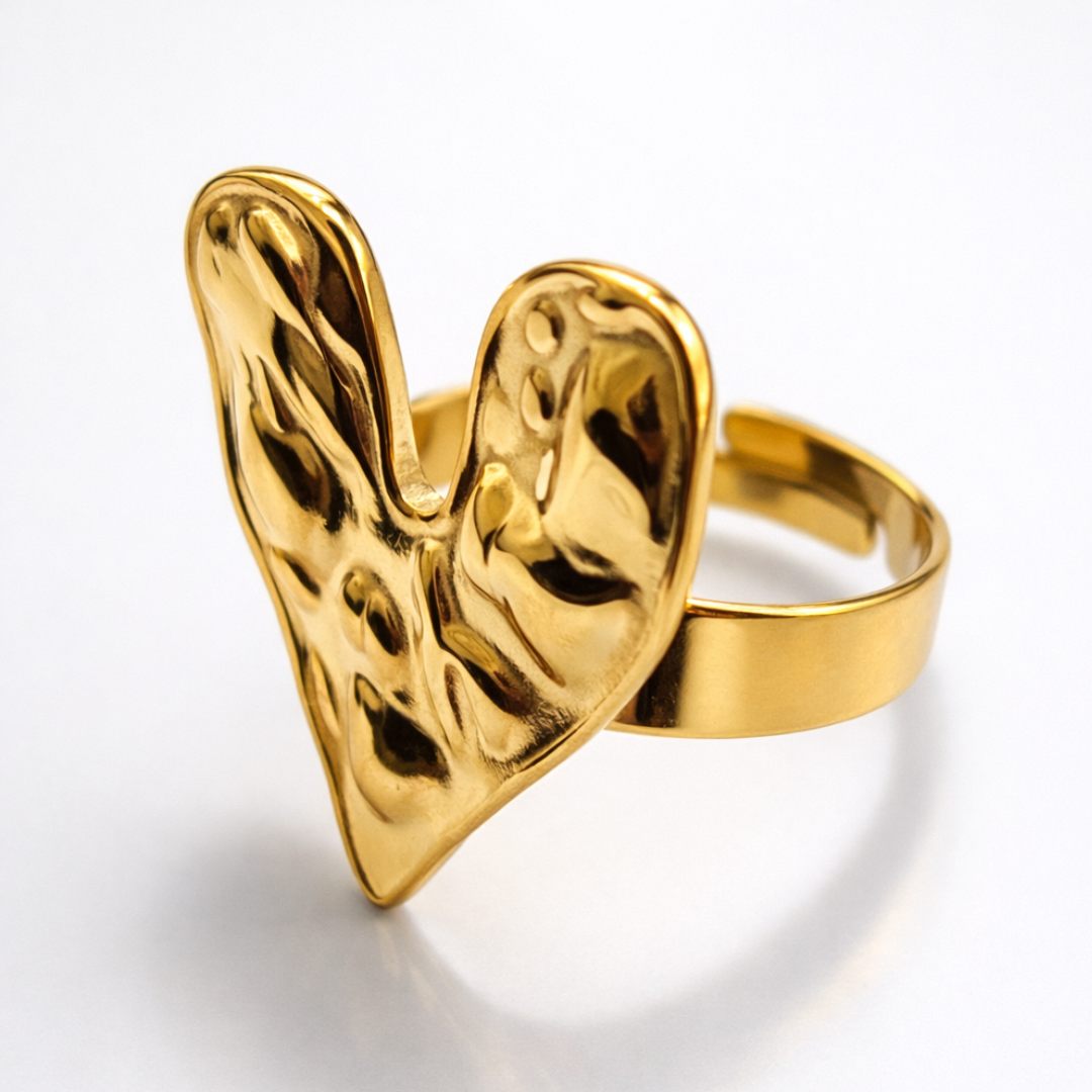 Avena | Gold-Plated Heart Hammered Resizeable Ring