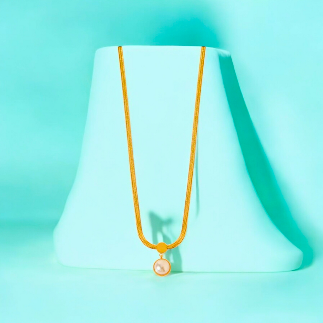 Selyn | Gold Plated Snake Bone Necklace with Round Pearl Pendant