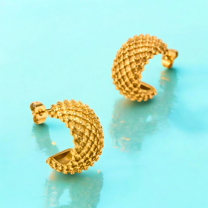 Renelle | Gold Plated Pineapple Mesh C Shaped Cuff Earrings