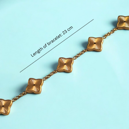 18k gold plated waterproof sweat proof clover pendant bracelet chain jewellery jooelri jewelry london tarnish free hypoallergenic lucky four leaf clovers