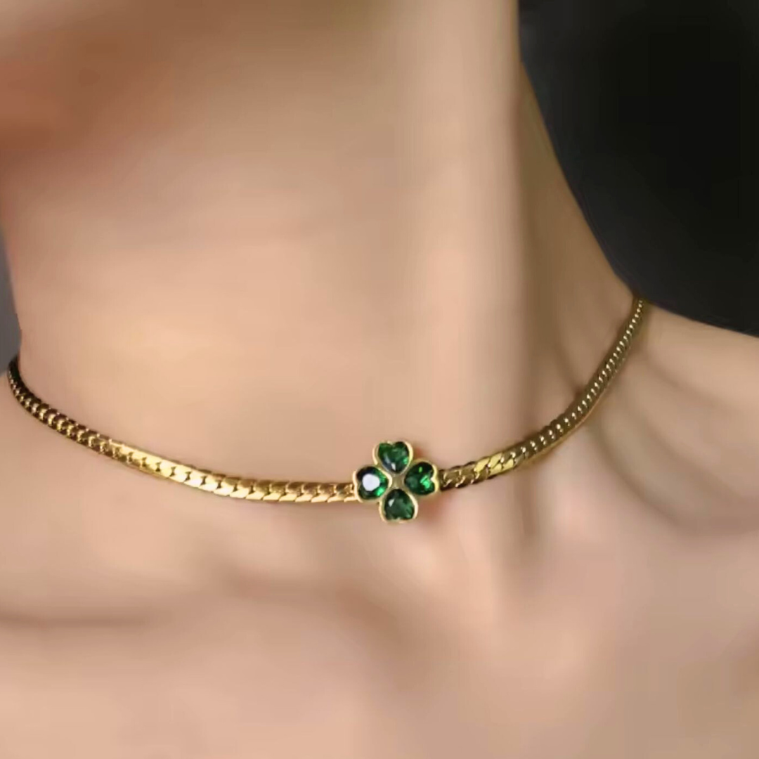 Rivelle | Gold-Plated Four-Leaf Clover Cuban Necklace with Green Zircons