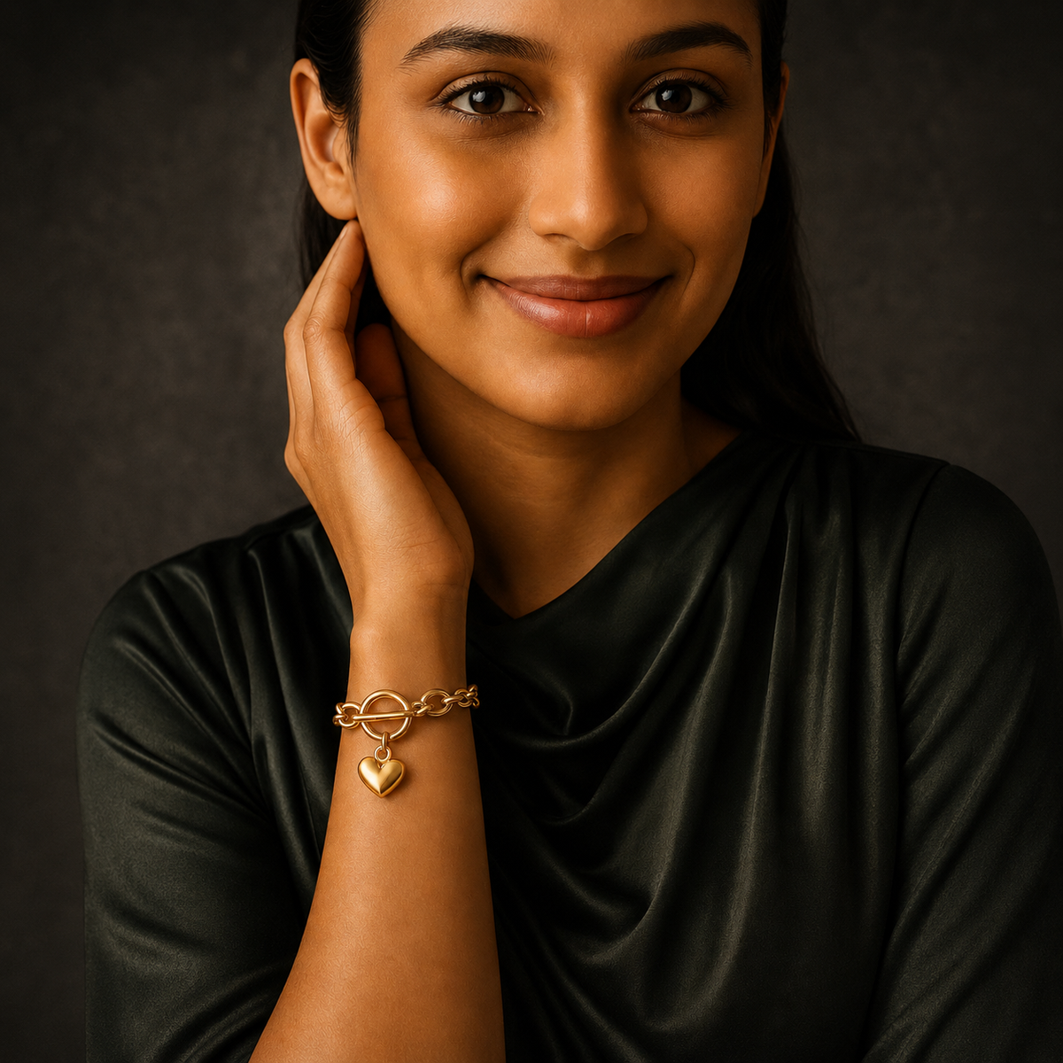 Luna | Gold Plated Heart Charm Toggle Bracelet