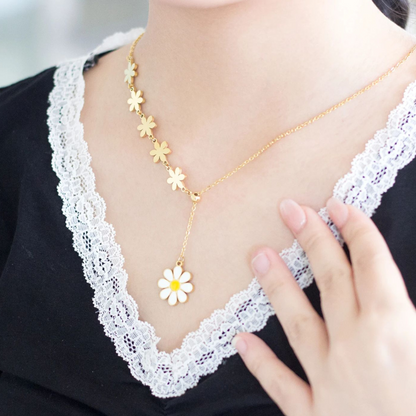 Daisy | Gold Plated Floral Motif Pendant Necklace