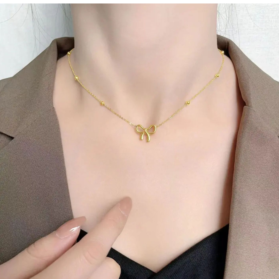 Quinn | Gold Plated Bow Shaped Pendant Necklace