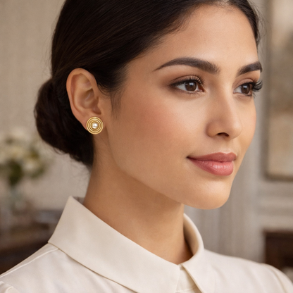 Sydney | Gold-Plated Halo Pearl Stud Earrings