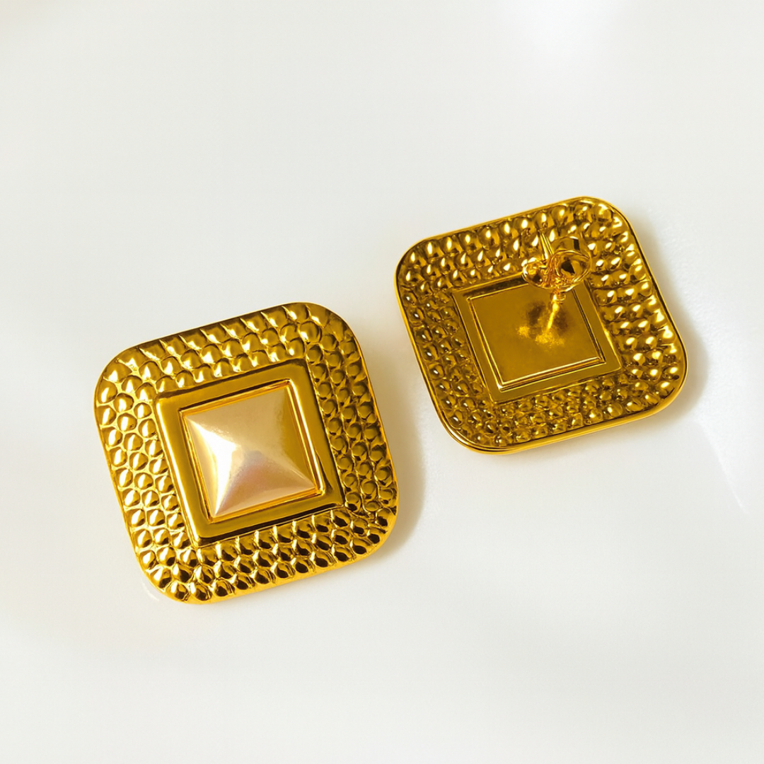 Grace | 18K Gold-Plated Square Pearl Vintage Chunky Waterproof Earrings