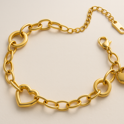 Venelle | 18K Gold-Plated Heart Charm Chunky Bracelet